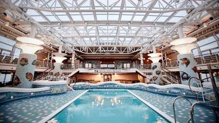 Diamond Princess, crucero por dentro