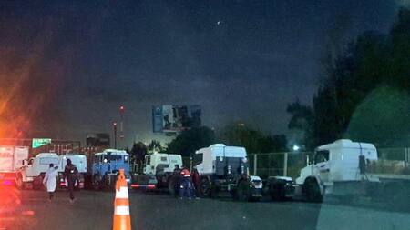 Corte en autopista, NA, Redes sociales