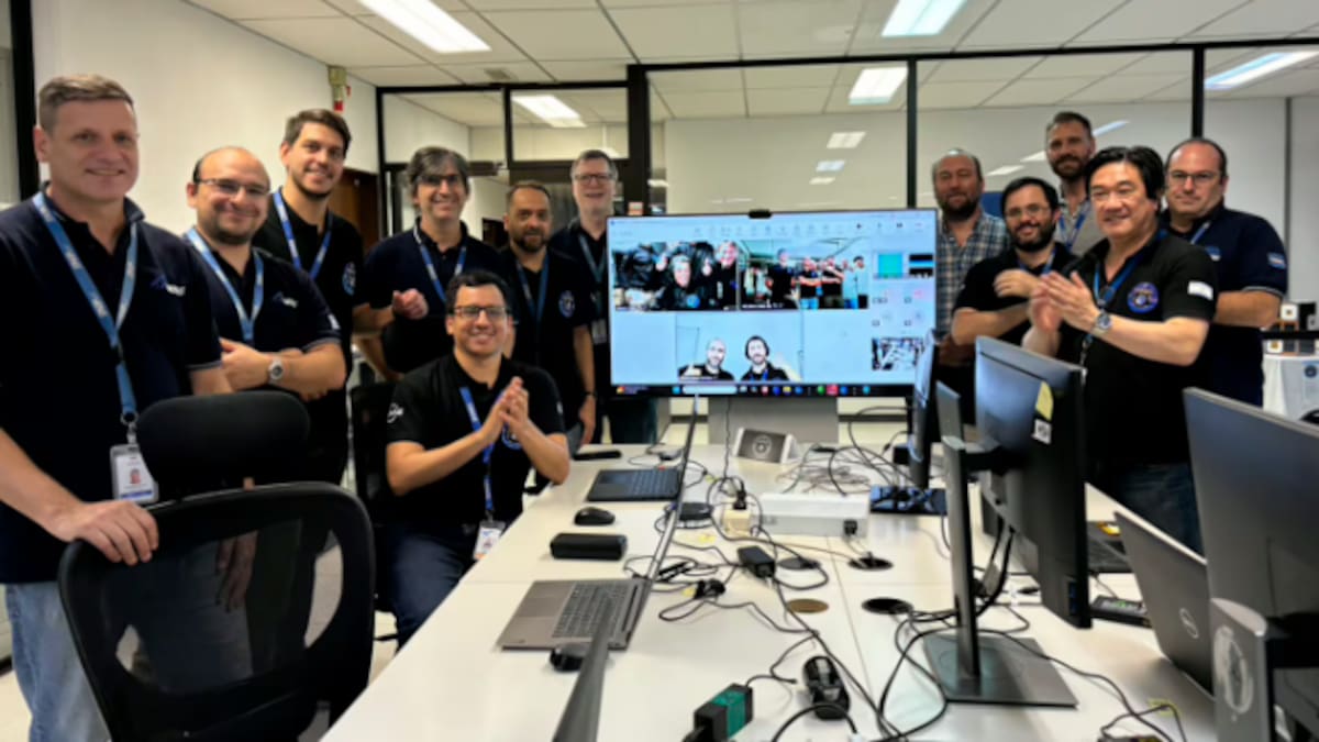 La ciencia argentina hace historia: el satélite ATENEA logró comunicarse a 70.000 km de la Tierra