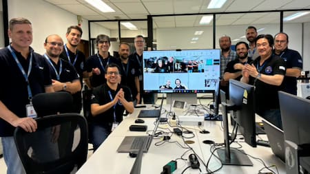 La ciencia argentina hace historia: el satélite ATENEA logró comunicarse a 70.000 km de la Tierra