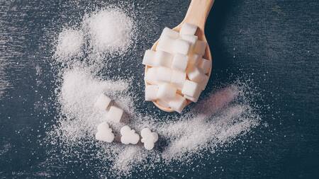 El azúcar es peor tomarla que comerla.