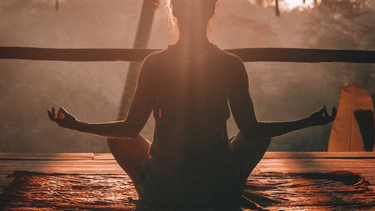 Meditar, relajarse. Foto: Unsplash.