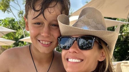 Pampita junto a su hijo Beltrán. Foto: Instagram @pampitaoficial.