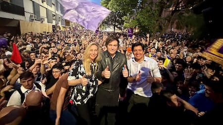 “Tour de la Gratitud”: Javier Milei viaja a Córdoba con la mira puesta en 2027