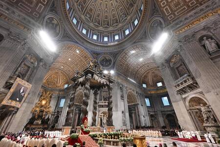 Francisco canonizó a Mama Antula en el Vaticano y la convirtió en la primera santa argentina. EFE