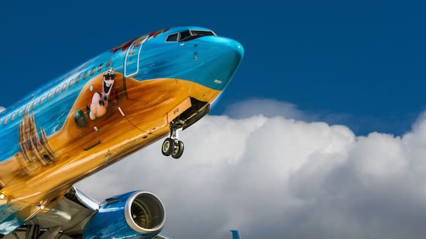 Viajar en avión y ahorrar hasta un 40%: los días y horarios clave para comprar pasajes