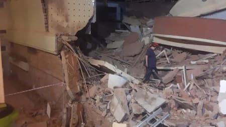 Derrumbe en un hotel de Villa Gesell. Foto: NA.