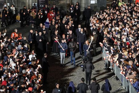 Vía Crucis en el Vaticano. Foto: EFE
