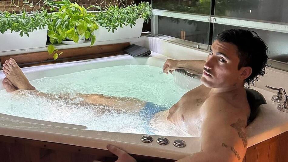 Tomás Holder, orgulloso de su imagen. Foto: Instagram @tomasholder_.