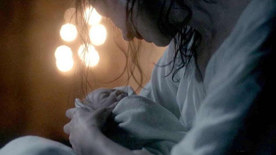 Claire y Faith, Outlander. Foto STARZ