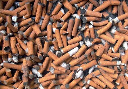 Plásticos, colillas de cigarrillos