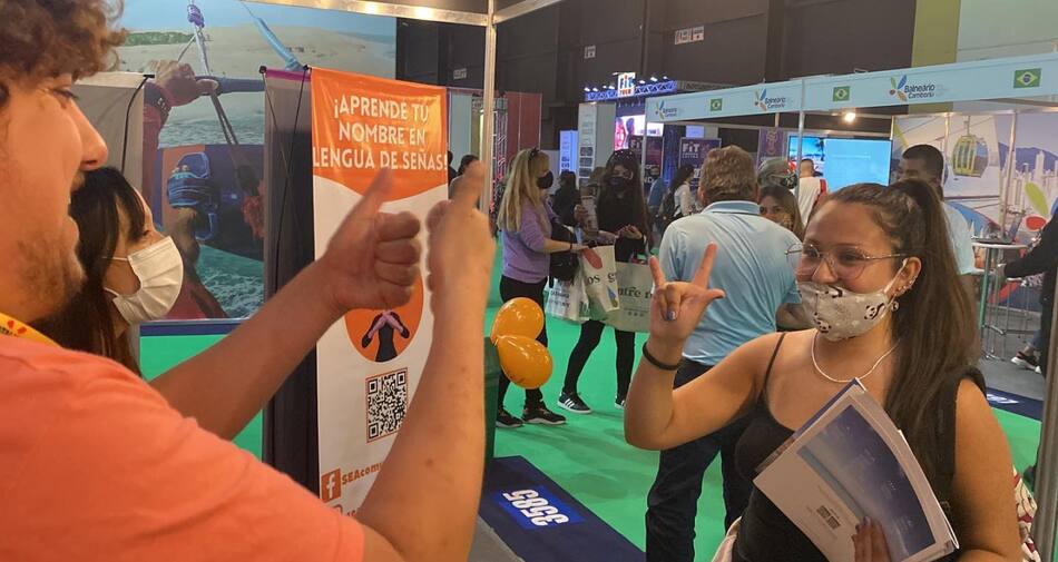 Lengua de señas. Foto: ONG SEA "Señas en Acción".