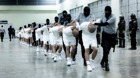 Deportaciones de los integrantes de Tren del Aragua. Foto: Reuters.