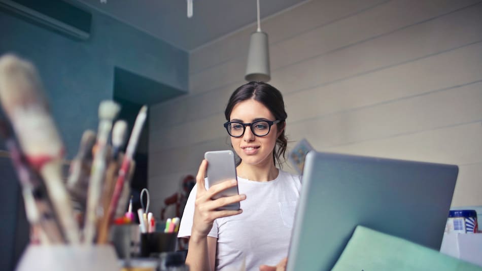 Por qué las personas mantienen su celular en silencio.