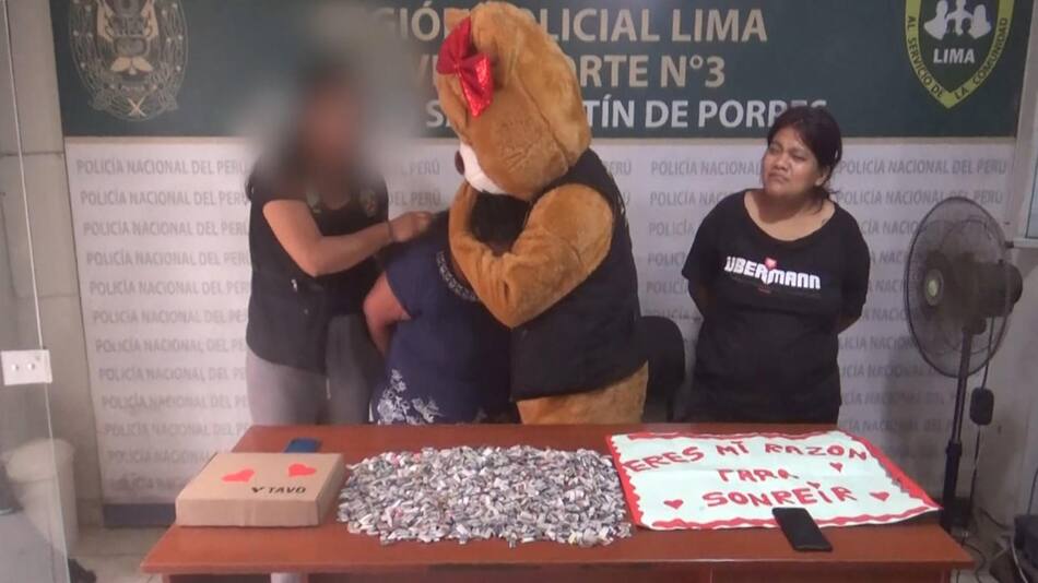 Resultaron detenidas dos mujeres. Foto: EFE