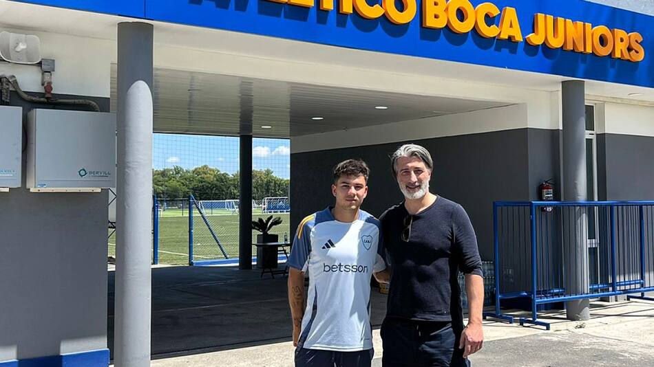 Murat Yakin, DT de Suiza, junto a Lucas Blondel. Foto: Instagram/@swissnatimen.