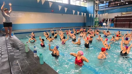 Ideal para jubilados: cómo es el programa “Verano Mayor” de CABA con piletas públicas y actividades recreativas durante las vacaciones 2026