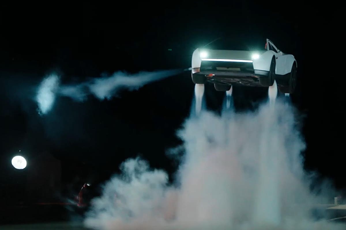 Tesla presentó su nuevo auto capaz de volar.