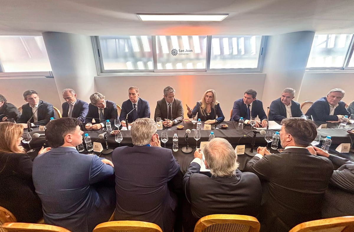 Karina Milei encabezó la Mesa Federal Minera.