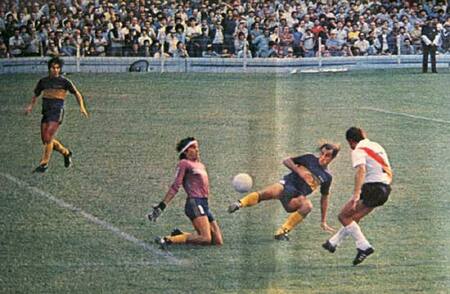 El "Loco" Gatti haciendo "La de Dios".