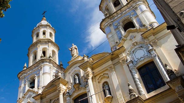 La iglesia que se incendia en El Eternauta fue escenario de una invasión y heroica resistencia hace 220 años
