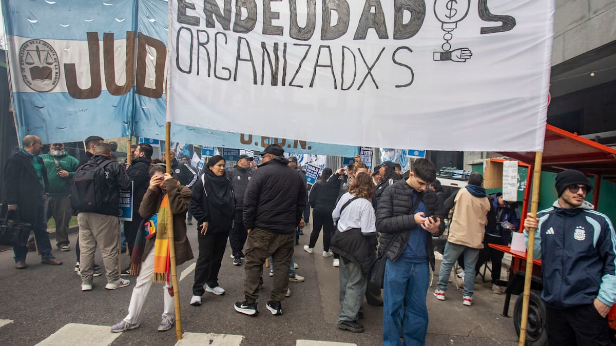 Marcha contra el endeudamiento familiar.