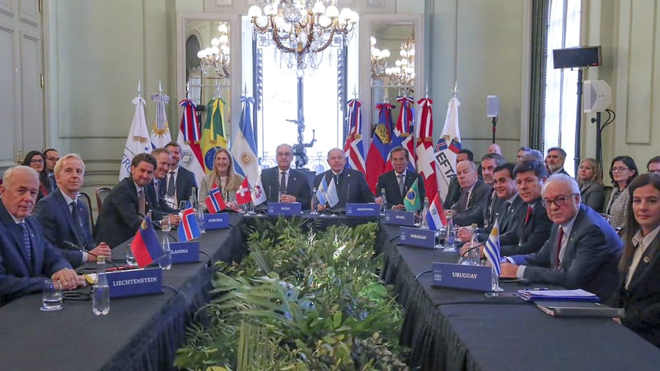 Tratado de Mercosur y la EFTA en cumbre de Buenos Aires.