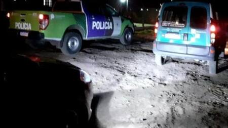Encerró a sus hijos menores para "irse de fiesta" en plena cuarentena en La Plata