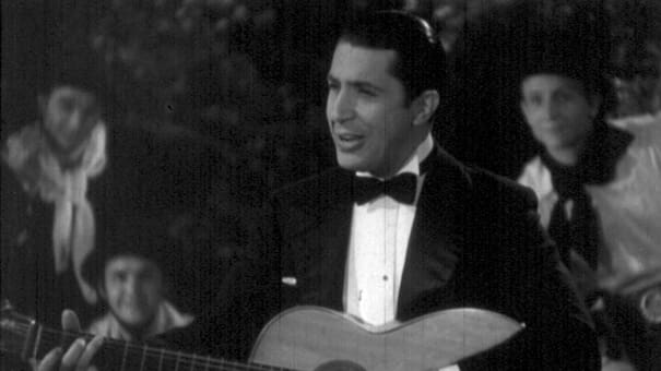El día que Carlos Gardel conoció a la realeza británica y le cantó un tango al rey