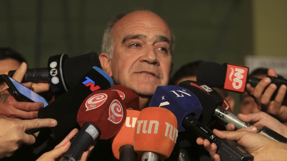 Luis Carzoglio, NA