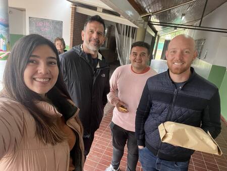 Julieta Reyes junto a funcionarios del PRO. Foto: X @Julietareyess