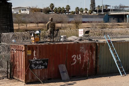 Despliegue de tropas antiinmigrantes en Estados Unidos. Foto: Reuters/Cheney Orr