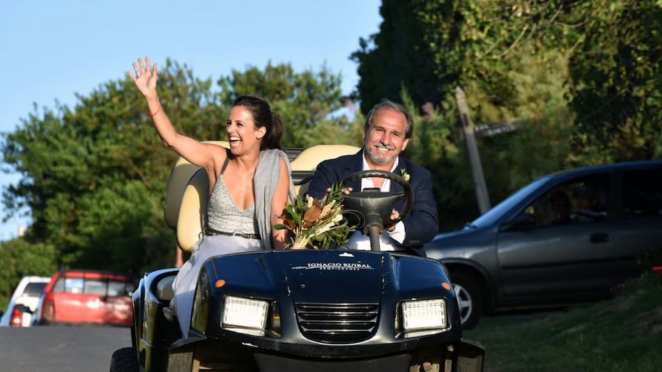Imágenes de boda de la hija de Nicolás Caputo en Punta del Este