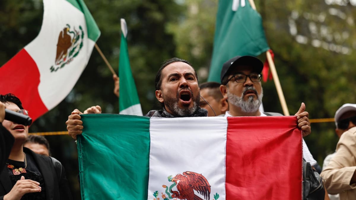 Trabajadores del poder judicial de la federación protestan. Foto: EFE.