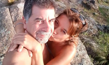 Pareja nudista promueve turismo al desnudo