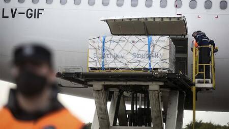 Avión de Aerolíneas Argentina, vacunas por coronavirus, NA