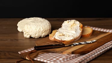 Alerta por una peligrosa bacteria en un queso cremoso de una reconocida marca: cuál es el lote afectado