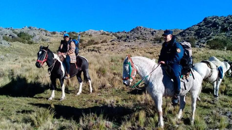 Elecciones en Córdoba: la historia de la urna que viajó en mula para que voten 12 personas (ElDoce.TV)
