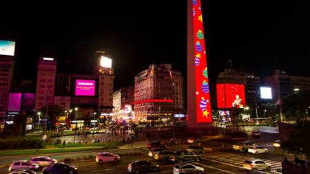 El Obelisco durante la época navideña. Foto: Buenos Aires Ciudad.