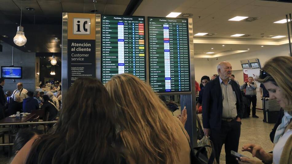 Demoras y cancelaciones en Aeroparque (NA)