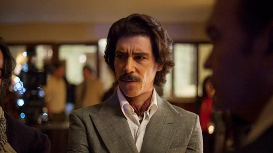 Óscar Jaenada - Padre de Luis Miguel en la serie