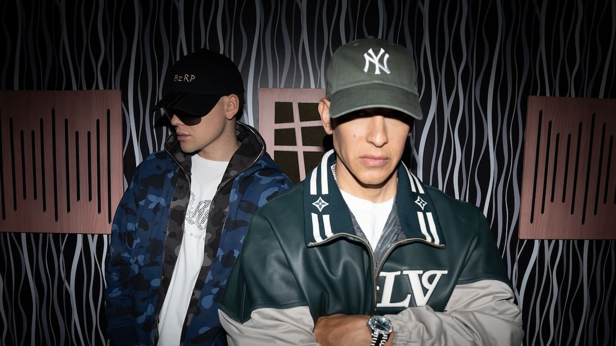 Bizarrap lanza una explosiva sesión junto a Daddy Yankee.