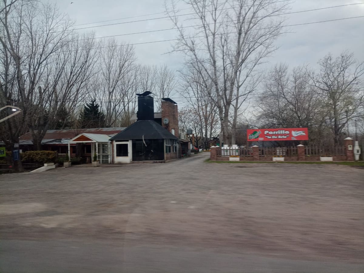 En la Ruta Nacional 205, a la altura de Cañuelas, esta parrilla se ganó un lugar especial