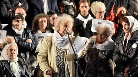 Estela de Carlotto en marcha contra el 2x1 (DYN)