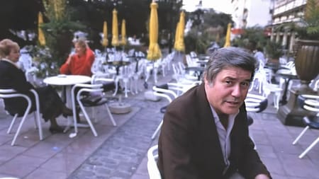 La Biela: el mítico café porteño que nació por una falla mecánica y atrapó a celebridades como “El Zorro”