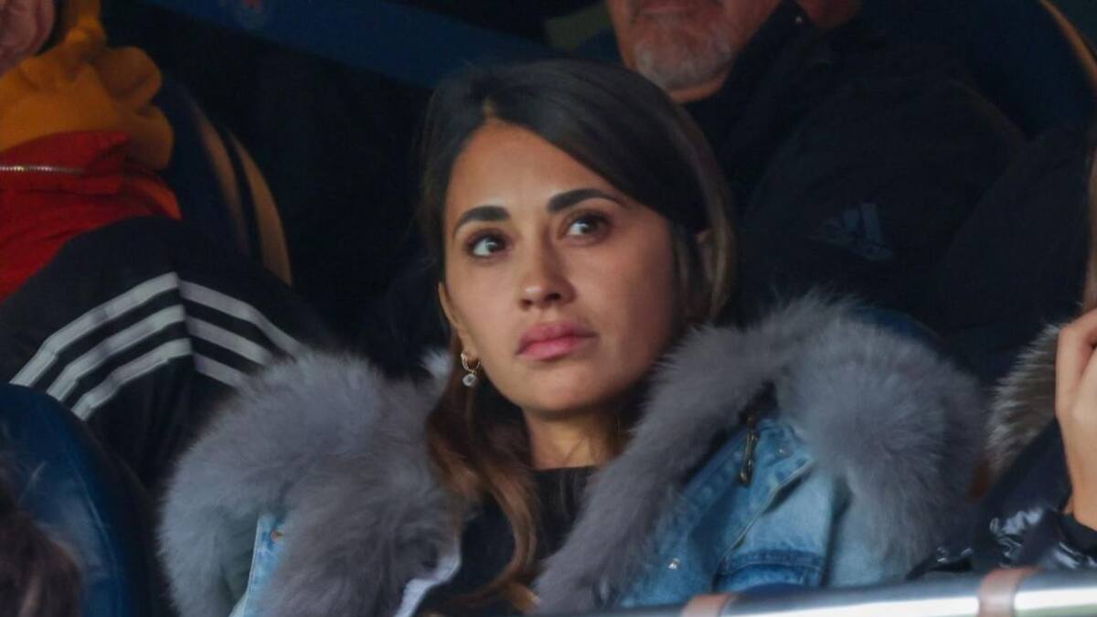 Antonella Rocuzzo, esposa de Leo Messi en Paris.