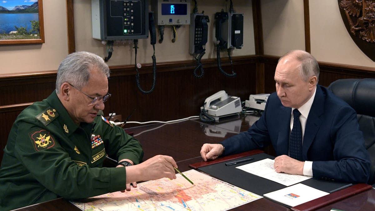 Shoigú y Putin. Foto: Reuters.