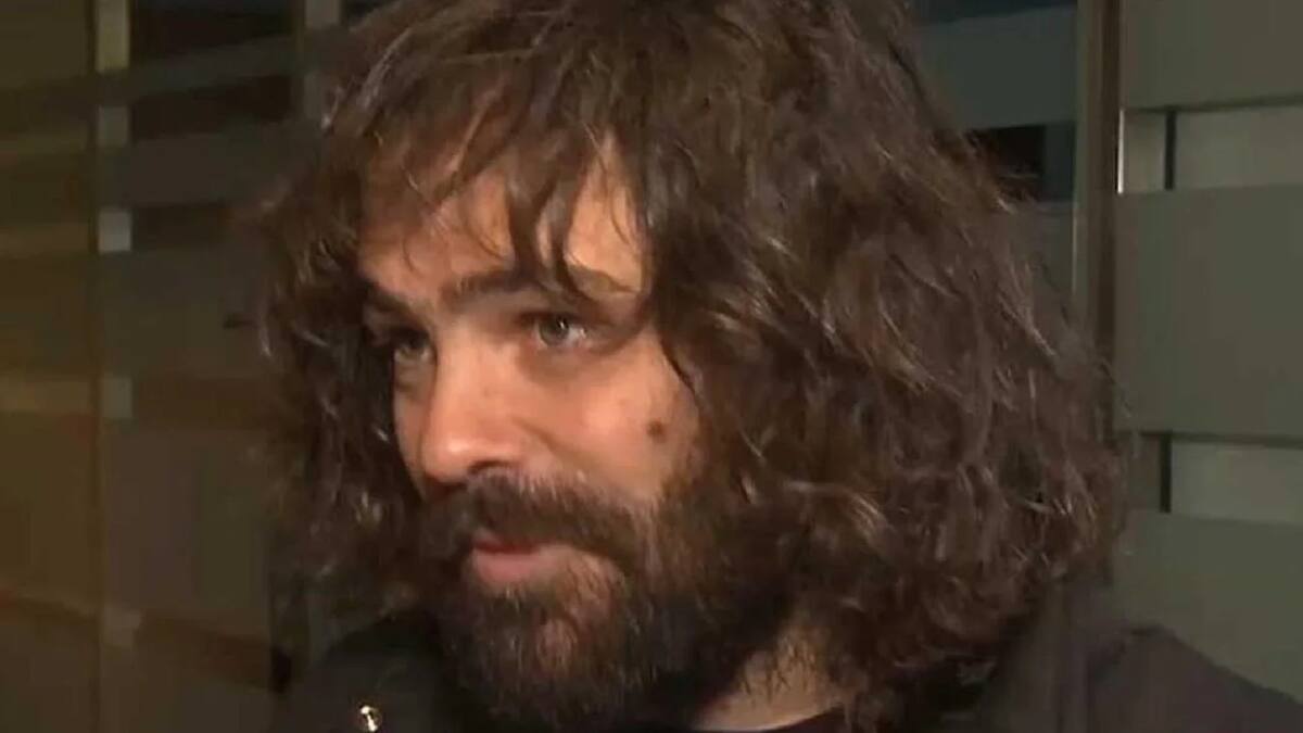 Peter Lanzani cambió su look.