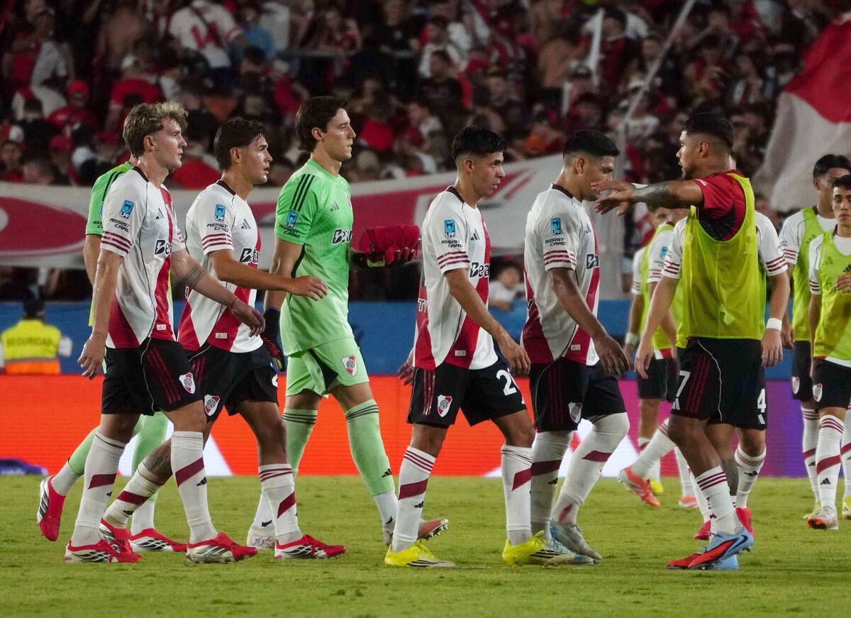 Tigre goleó a River por 4 a 1