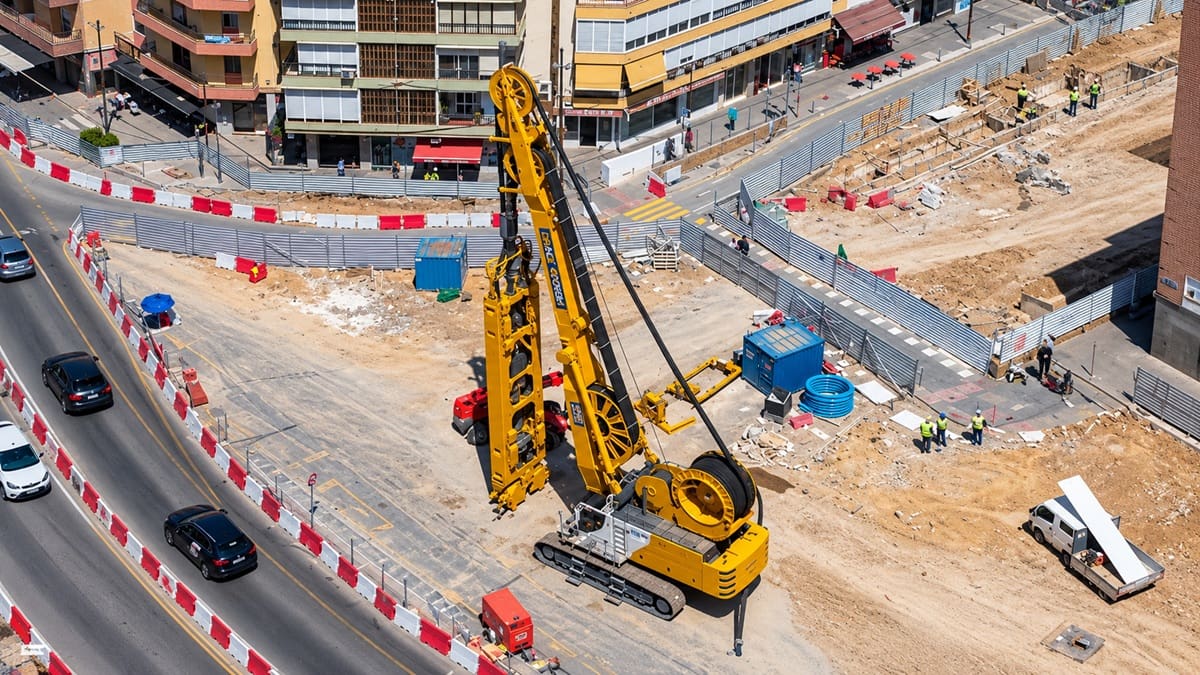 La obra incluye un túnel bajo el aparcamiento del Hospital Virgen Macarena y prevé finalizar en 2030.